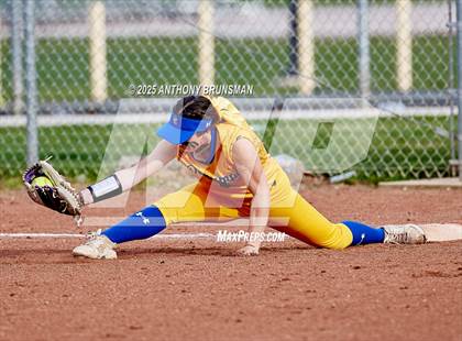 Thumbnail 2 in Del Campo @ Cordova photogallery.