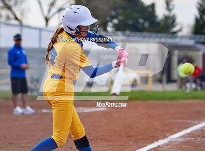 Thumbnail 3 in Del Campo @ Cordova photogallery.