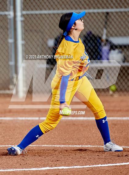 Thumbnail 3 in Del Campo @ Cordova photogallery.