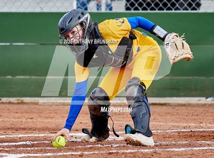 Thumbnail 2 in Del Campo @ Cordova photogallery.