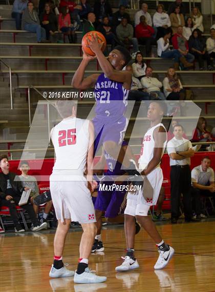 Thumbnail 2 in Paschal @ Marcus photogallery.