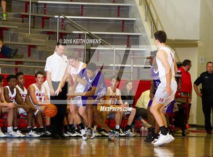 Thumbnail 2 in Paschal @ Marcus photogallery.