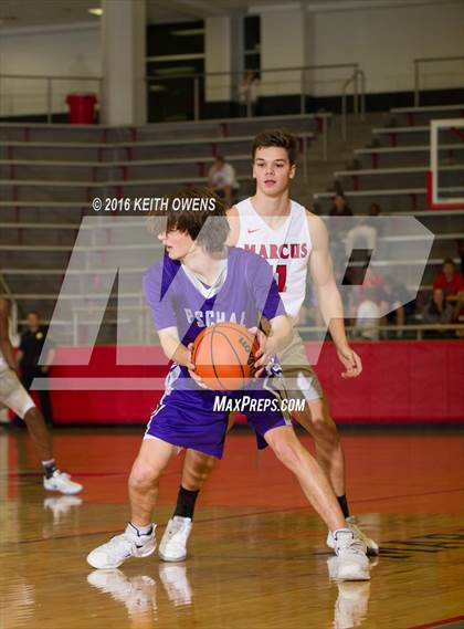 Thumbnail 2 in Paschal @ Marcus photogallery.