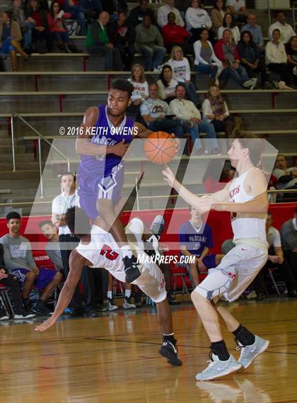 Thumbnail 3 in Paschal @ Marcus photogallery.