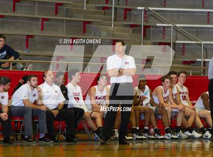 Thumbnail 3 in Paschal @ Marcus photogallery.