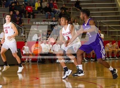 Thumbnail 3 in Paschal @ Marcus photogallery.