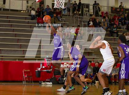 Thumbnail 2 in Paschal @ Marcus photogallery.