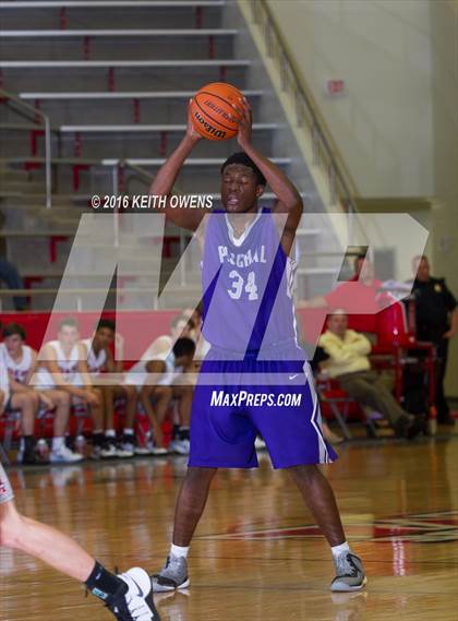 Thumbnail 1 in Paschal @ Marcus photogallery.