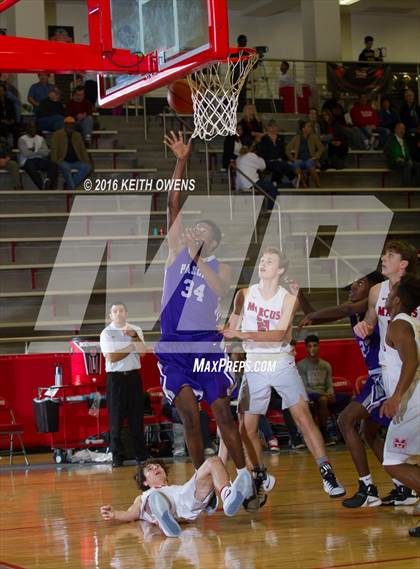 Thumbnail 1 in Paschal @ Marcus photogallery.