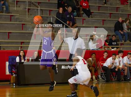 Thumbnail 1 in Paschal @ Marcus photogallery.