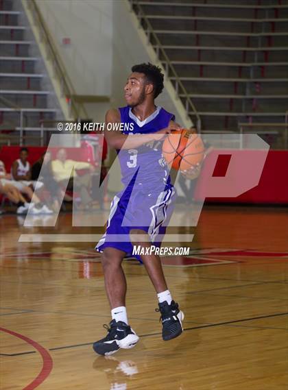Thumbnail 1 in Paschal @ Marcus photogallery.