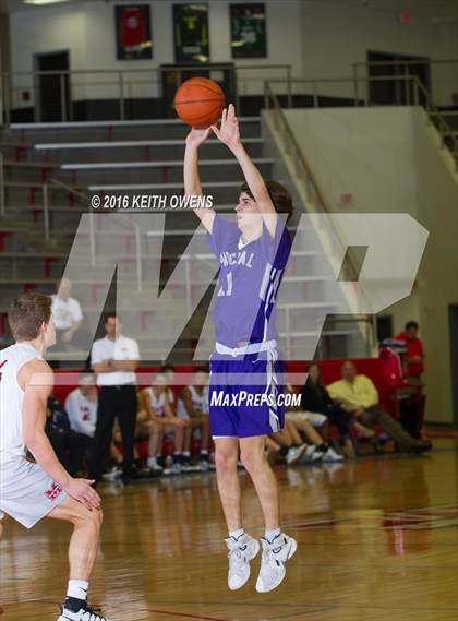 Thumbnail 3 in Paschal @ Marcus photogallery.