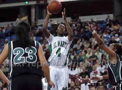Thumbnail 3 in Inglewood vs. St. Mary's (CIF State D3 Final) photogallery.