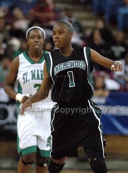 Thumbnail 1 in Inglewood vs. St. Mary's (CIF State D3 Final) photogallery.