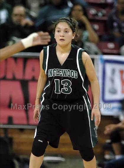 Thumbnail 2 in Inglewood vs. St. Mary's (CIF State D3 Final) photogallery.