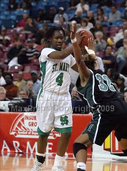 Thumbnail 2 in Inglewood vs. St. Mary's (CIF State D3 Final) photogallery.