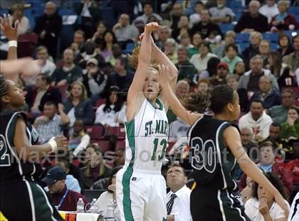 Thumbnail 2 in Inglewood vs. St. Mary's (CIF State D3 Final) photogallery.