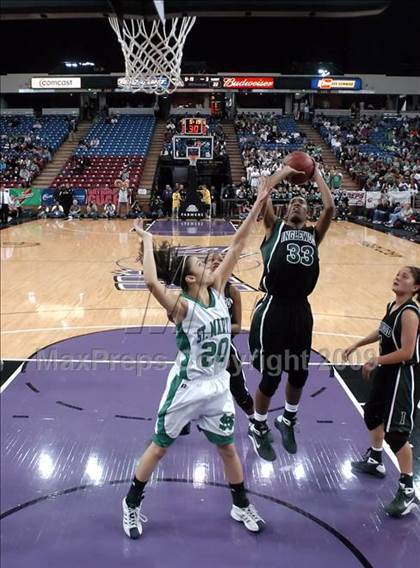 Thumbnail 2 in Inglewood vs. St. Mary's (CIF State D3 Final) photogallery.