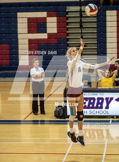 Thumbnail 3 in Desert Vista vs Perry photogallery.