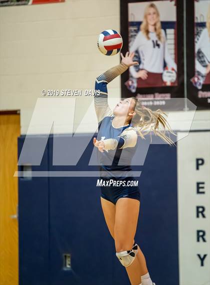 Thumbnail 3 in Desert Vista vs Perry photogallery.