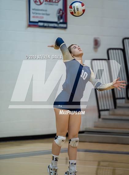Thumbnail 2 in Desert Vista vs Perry photogallery.
