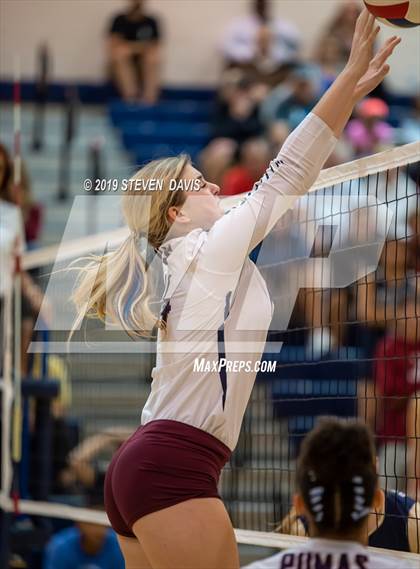Thumbnail 3 in Desert Vista vs Perry photogallery.