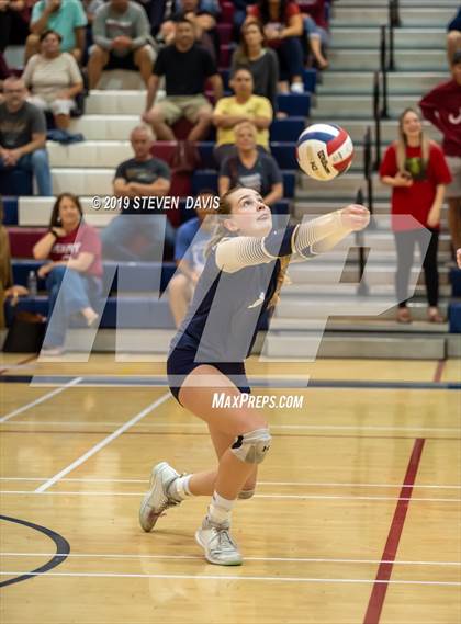 Thumbnail 2 in Desert Vista vs Perry photogallery.