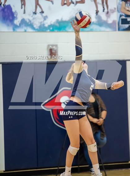 Thumbnail 2 in Desert Vista vs Perry photogallery.