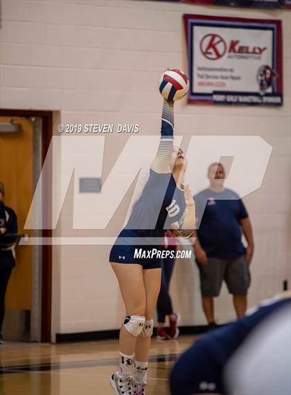 Thumbnail 3 in Desert Vista vs Perry photogallery.