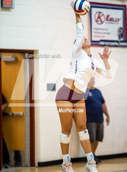 Thumbnail 3 in Desert Vista vs Perry photogallery.