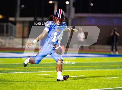 Thumbnail 3 in San Clemente vs Leuzinger (CIF SS Division ll Semifinal) photogallery.
