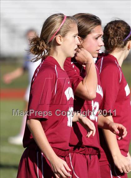 Thumbnail 1 in Thornton Academy vs Windham (SMAA Class A West Regional Quarterfinals) photogallery.