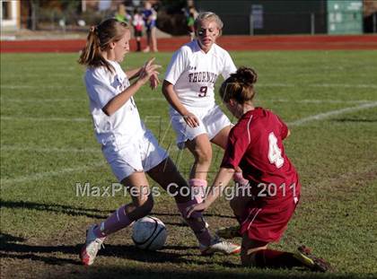 Thumbnail 1 in Thornton Academy vs Windham (SMAA Class A West Regional Quarterfinals) photogallery.