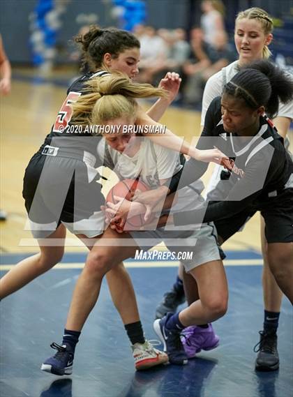 Thumbnail 1 in Vista del Lago vs. Cordova (CIF SJS D2 Playoffs) photogallery.