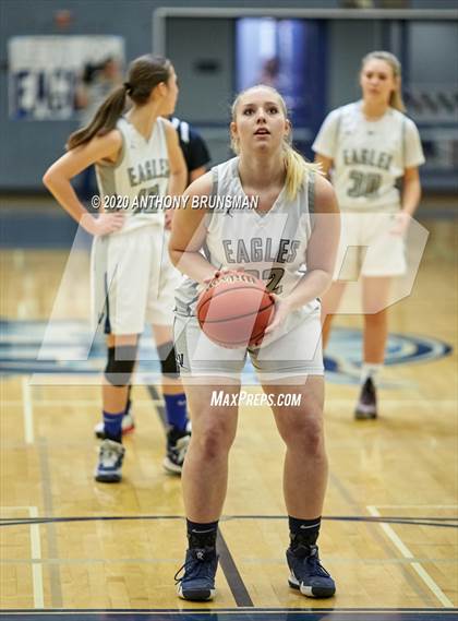 Thumbnail 3 in Vista del Lago vs. Cordova (CIF SJS D2 Playoffs) photogallery.