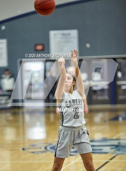Thumbnail 3 in Vista del Lago vs. Cordova (CIF SJS D2 Playoffs) photogallery.