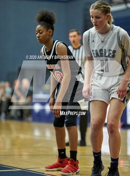 Thumbnail 2 in Vista del Lago vs. Cordova (CIF SJS D2 Playoffs) photogallery.