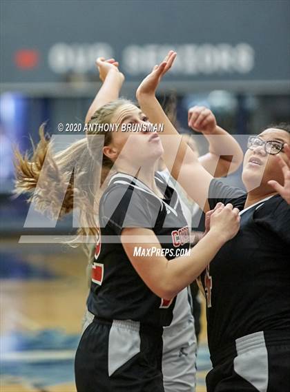 Thumbnail 3 in Vista del Lago vs. Cordova (CIF SJS D2 Playoffs) photogallery.