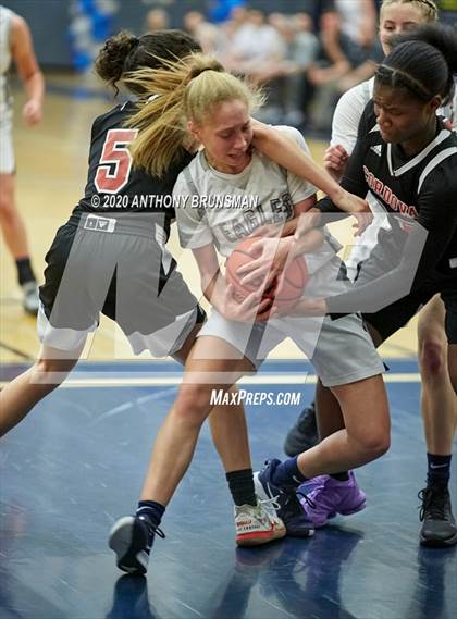 Thumbnail 3 in Vista del Lago vs. Cordova (CIF SJS D2 Playoffs) photogallery.