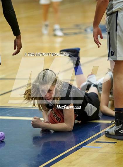 Thumbnail 2 in Vista del Lago vs. Cordova (CIF SJS D2 Playoffs) photogallery.