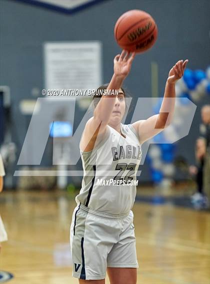 Thumbnail 2 in Vista del Lago vs. Cordova (CIF SJS D2 Playoffs) photogallery.