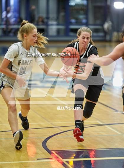 Thumbnail 2 in Vista del Lago vs. Cordova (CIF SJS D2 Playoffs) photogallery.