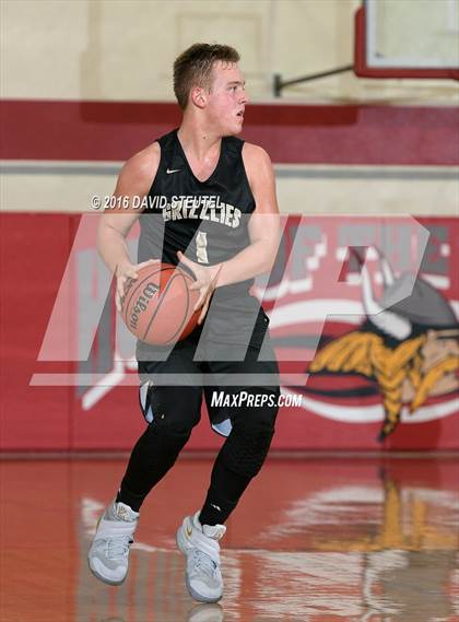 Thumbnail 3 in Golden Sierra vs. Stockton Christian (Viking Classic) photogallery.