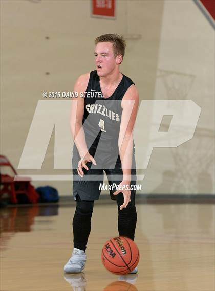 Thumbnail 3 in Golden Sierra vs. Stockton Christian (Viking Classic) photogallery.