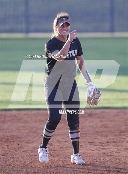 Thumbnail 3 in Foster @ Lamar Consolidated photogallery.