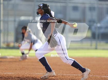 Thumbnail 2 in Foster @ Lamar Consolidated photogallery.