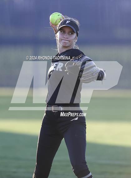 Thumbnail 3 in Foster @ Lamar Consolidated photogallery.