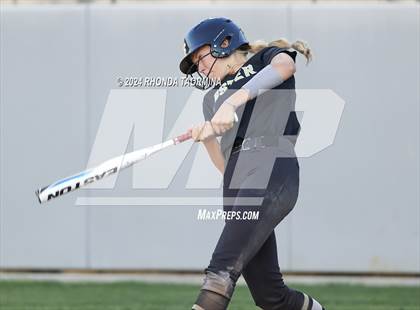 Thumbnail 3 in Foster @ Lamar Consolidated photogallery.