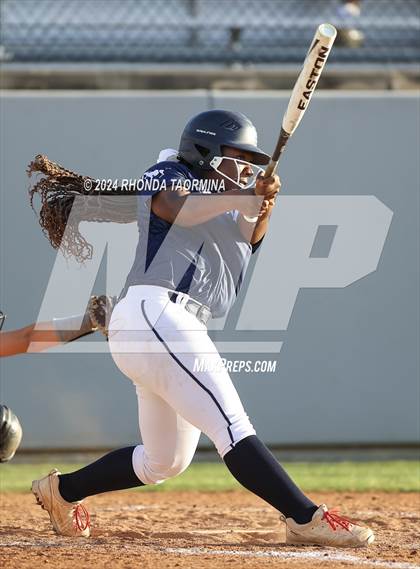 Thumbnail 1 in Foster @ Lamar Consolidated photogallery.