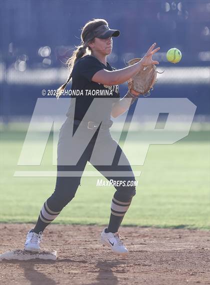 Thumbnail 1 in Foster @ Lamar Consolidated photogallery.